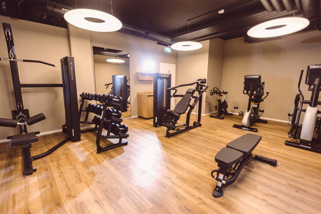 Fitness Elements Pure (2) Fitness Studio Hotel