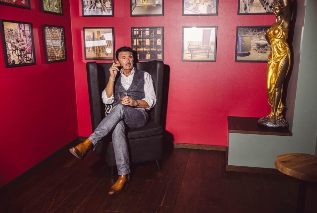 Smoking und Bar (1) Bar und Smokers Lounge