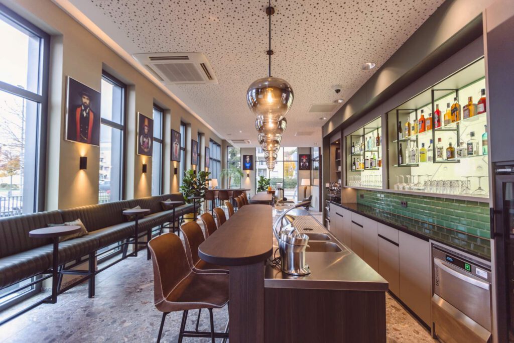 Smoking und Bar (10) Bar Lobby